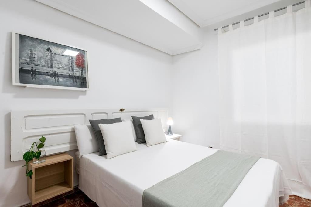 Santa Justa Urban Apartment Siviglia Esterno foto