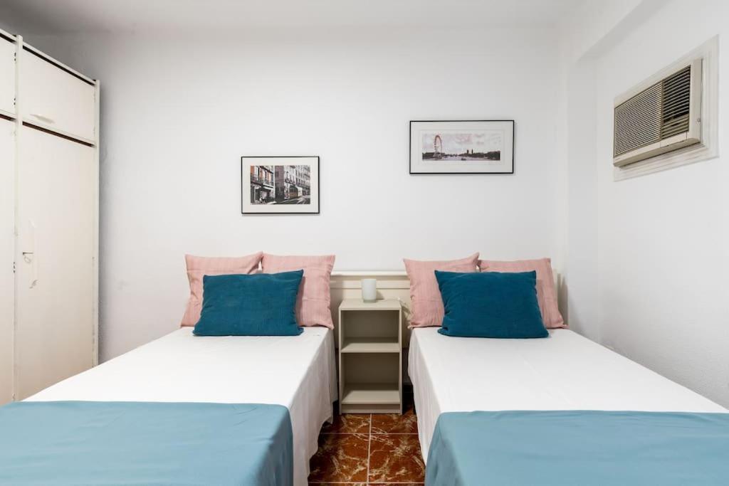 Santa Justa Urban Apartment Siviglia Esterno foto