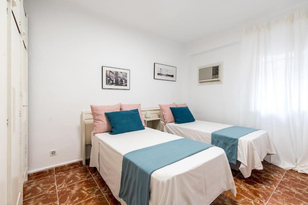 Santa Justa Urban Apartment Siviglia Esterno foto