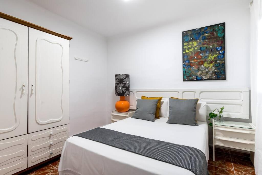 Santa Justa Urban Apartment Siviglia Esterno foto