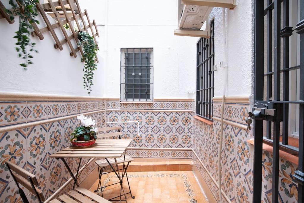 Santa Justa Urban Apartment Siviglia Esterno foto